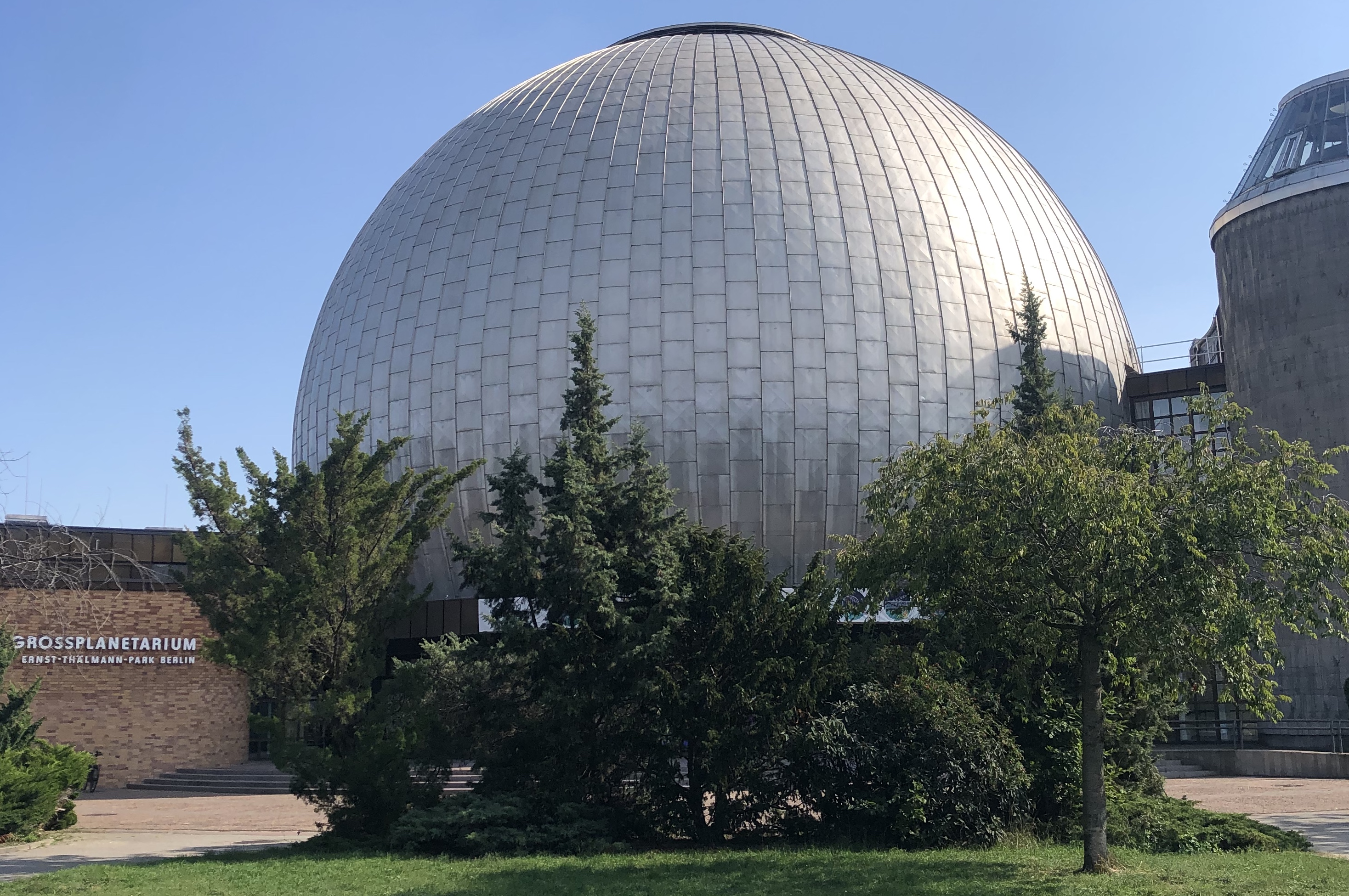 Planetarium Zeiss Berlin David Kamp studiokamp immersive audio odzala dome Planetarium Zeiss Berlin David Kamp studiokamp immersive audio odzala dome